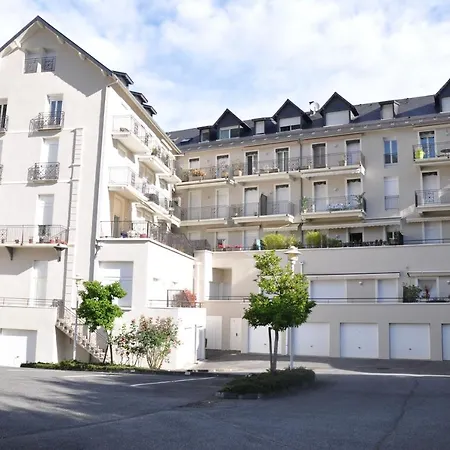 Poste & Golf, Pour 4 Personnes Au Coeur De Luchon Apartment