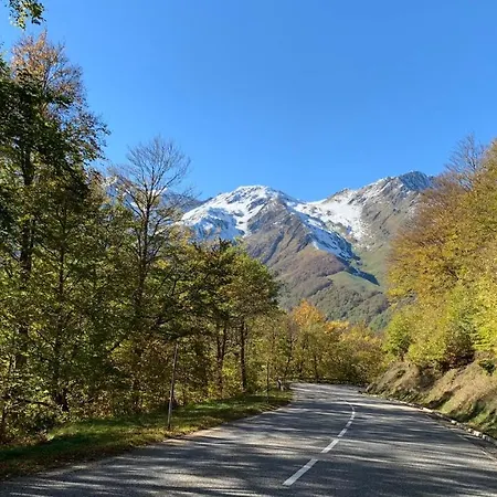 Poste & Golf, Pour 4 Personnes Au Coeur De Luchon